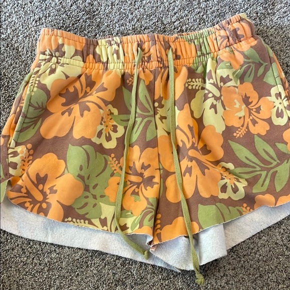 ⭐️ 3/$20 wild fable Hawaiian sweat shorts - Picture 1 of 4